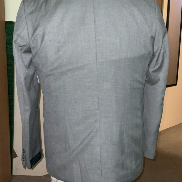 Perry Ellis Men's sports coat/ Blazer, Gray, polyester blend, size 46R. - Picture 3 of 4